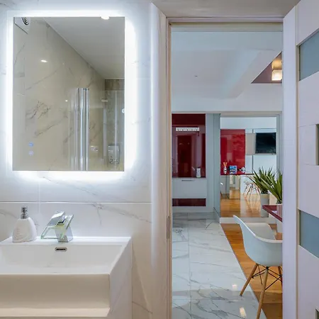 Bucharest Old Town Luxury Apartments - Euroeastventures Апартаменти Бухарест