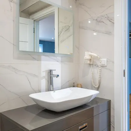 Bucharest Old Town Luxury Apartments - Euroeastventures Апартаменти Бухарест