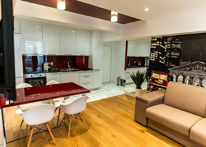 Old Town Luxury - Euroeastventures דירה